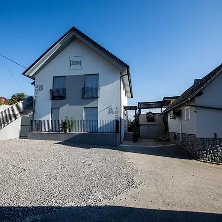 Prenocisce Pugelj * Novo Mesto